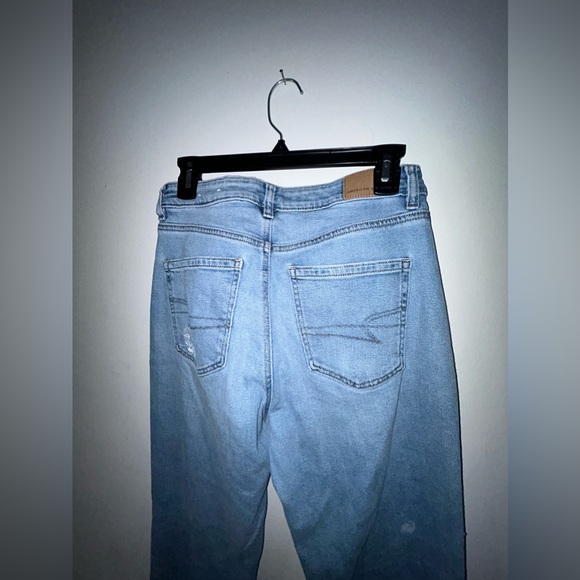 American Eagle Mom Jeans Womens Size 6 x-long Inseam Distressed Wash - Picture 9 of 10